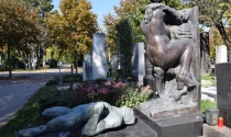 R. Jahn: Zentralfriedhof 30.09.2017 Grab Alfred Hrdlicka